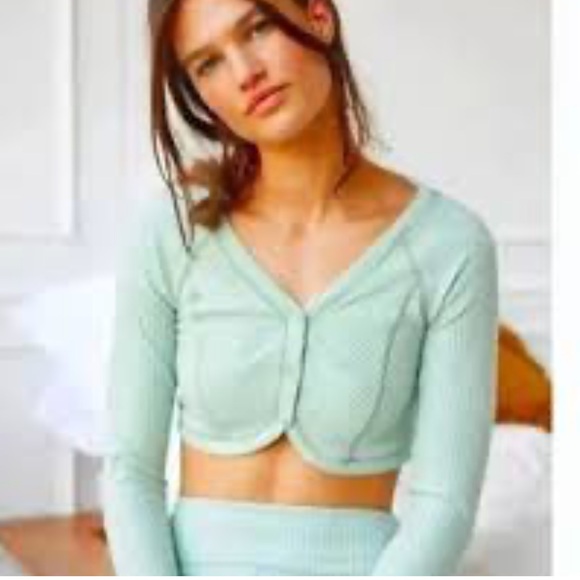 NWT Out From Under Urban cropped ribbed shirt size XS - Picture 2 of 9